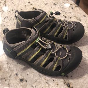 Boys’ Keen Shoes - Newport - size youth 5 - EU 37